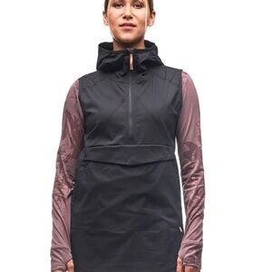 Indyeva Cangur Women's Black Sleeveless Hooded Vest